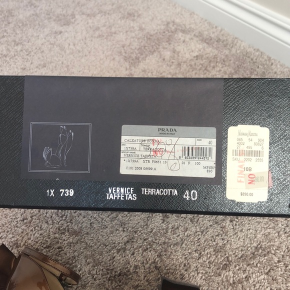 🛑 SOLD! Prada Patent Leather Sandals - Picture 8 of 9